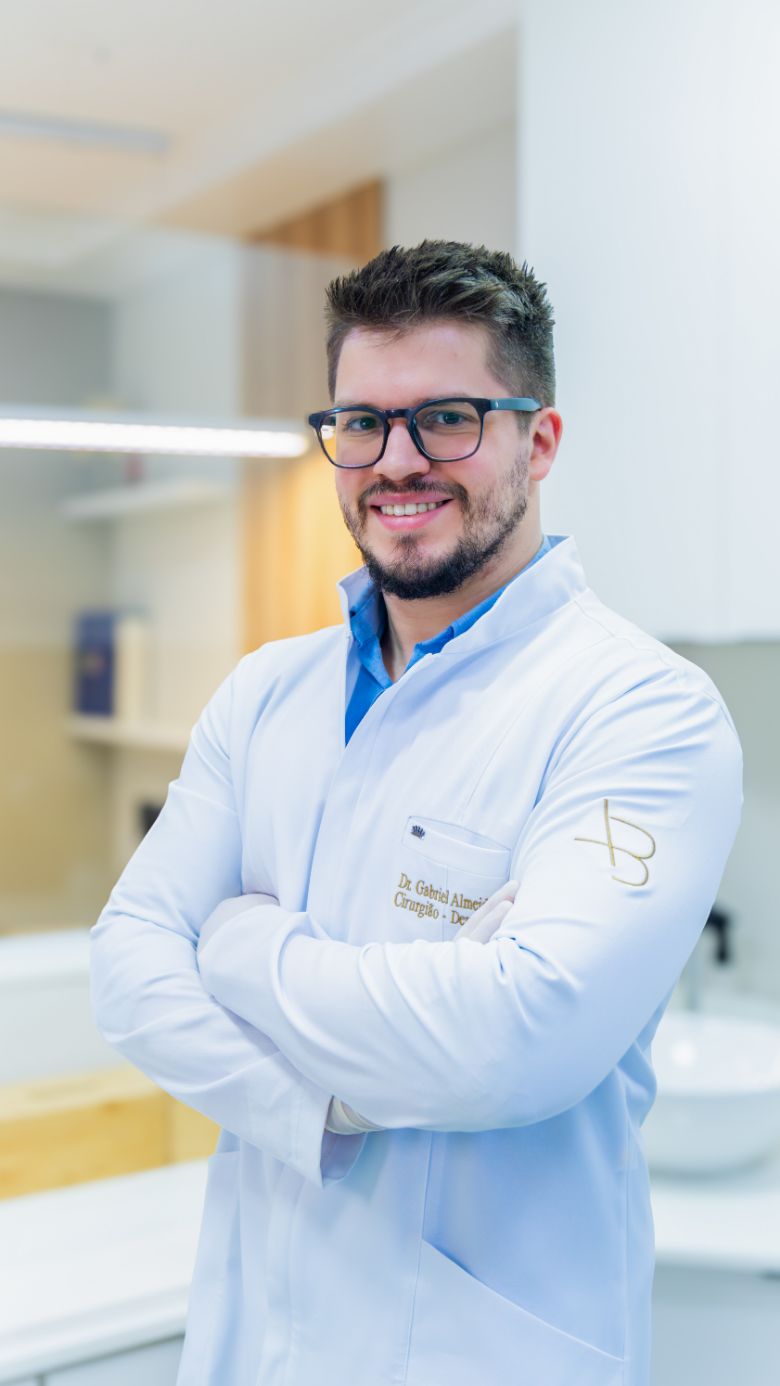 Dr. Gabriel Almeida, Cirurgião-Dentista